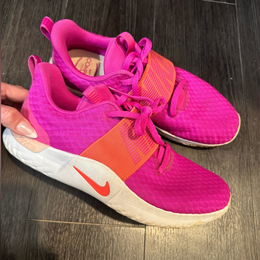 Women’s Nike Renew